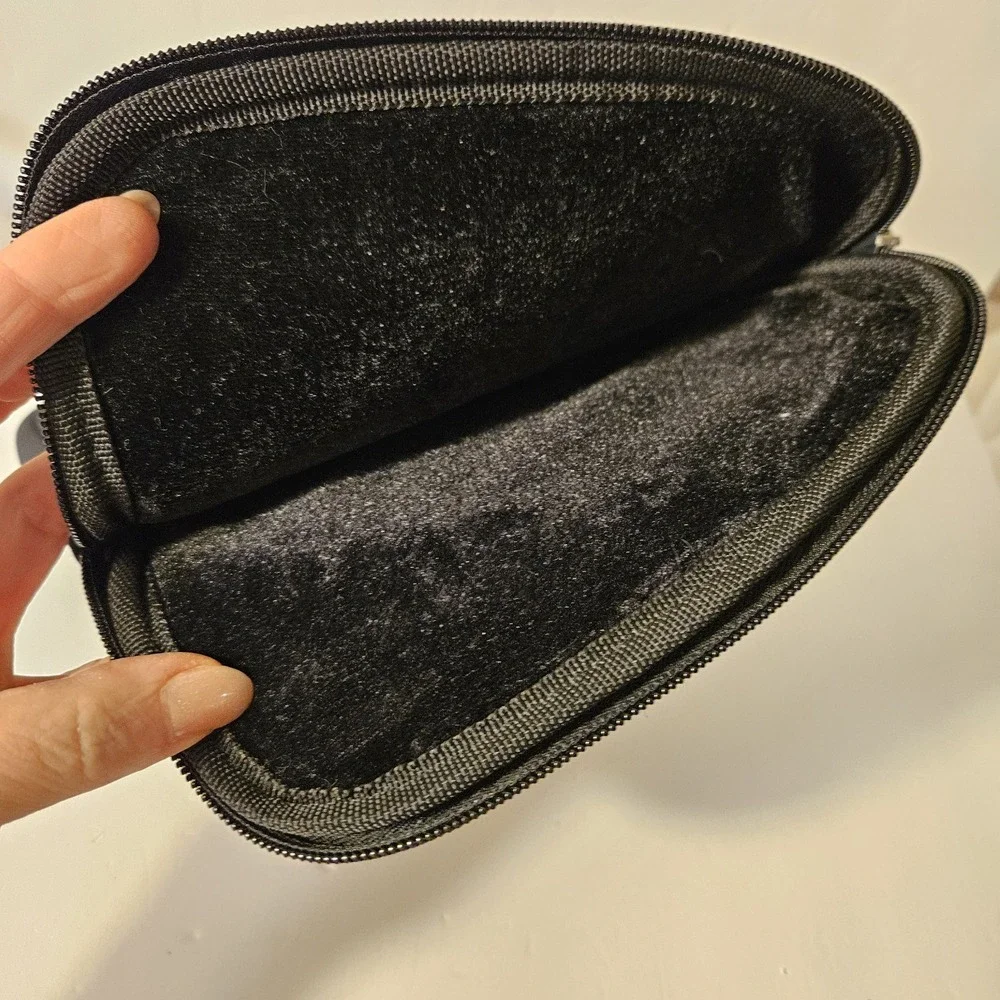 Harry Potter Hogwarts Alumni Tablet Zipper Sleeve Case w/‎ pocket - Pre-owned